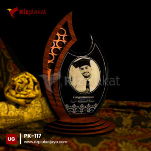 Plakat Kayu Wisuda Custom Foto
