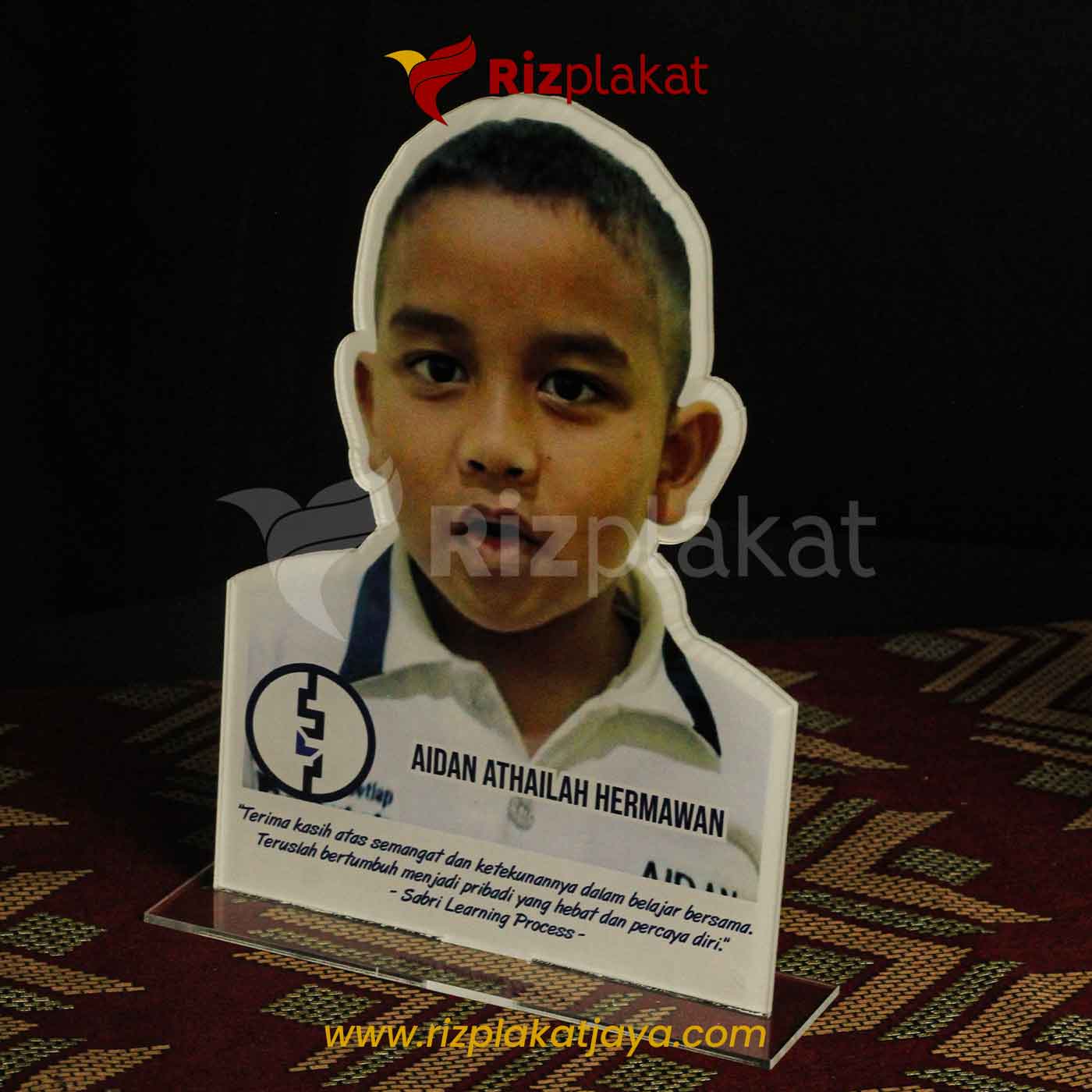 Plakat Akrilik Custom Foto Siswa