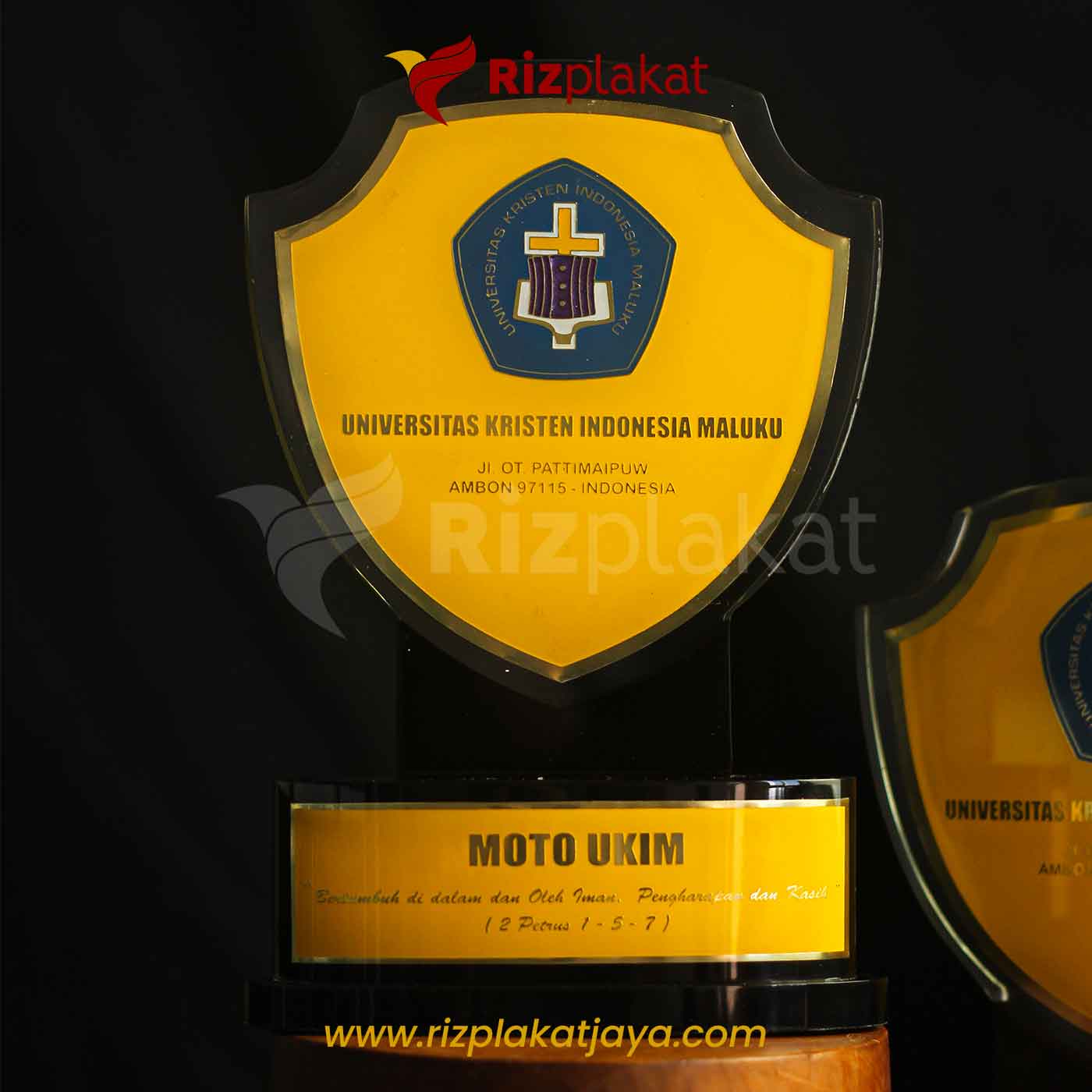 Plakat Fiber Perisai Elegan