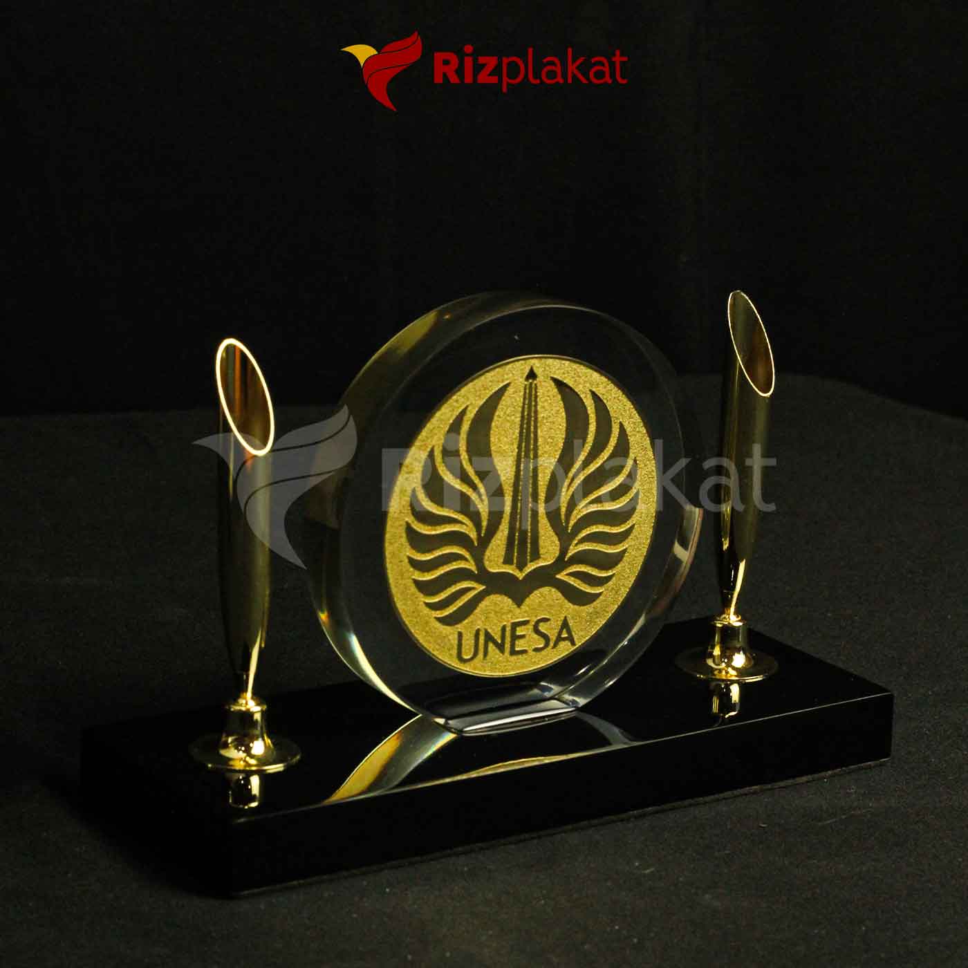 Plakat Fiber Lingkaran Eksklusif