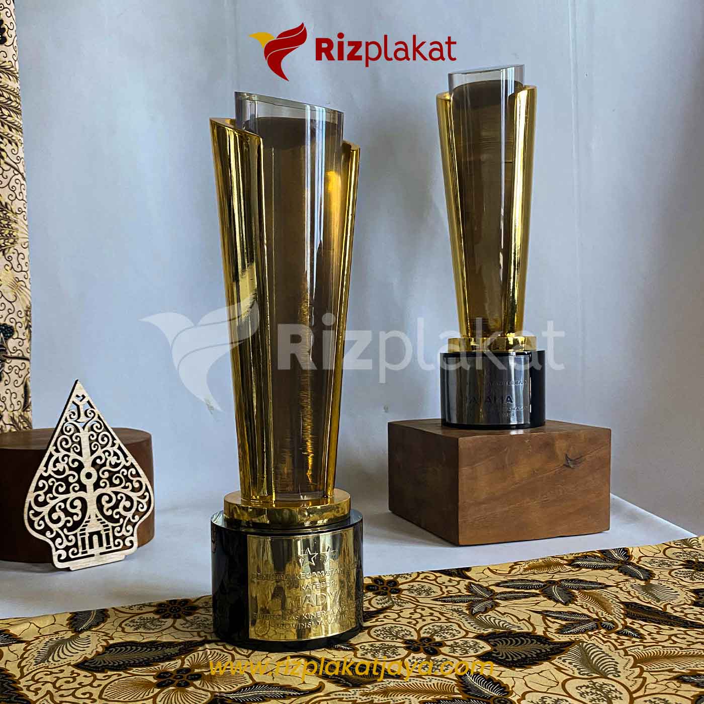 Piala Fiber Modern Premium