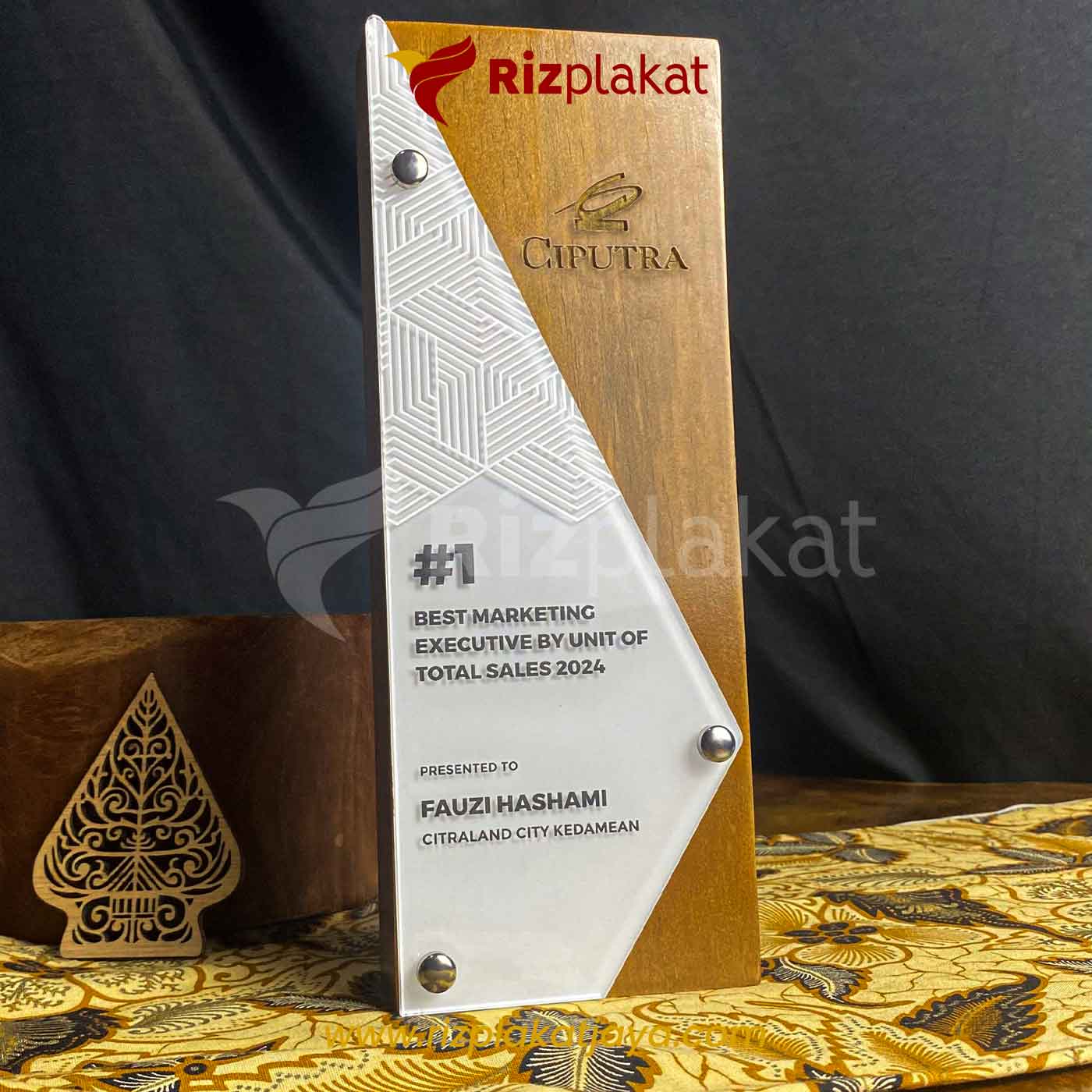 Plakat Kayu Kombinasi Akrilik Modern