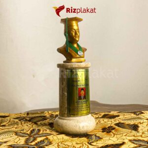 Plakat Wisuda Marmer